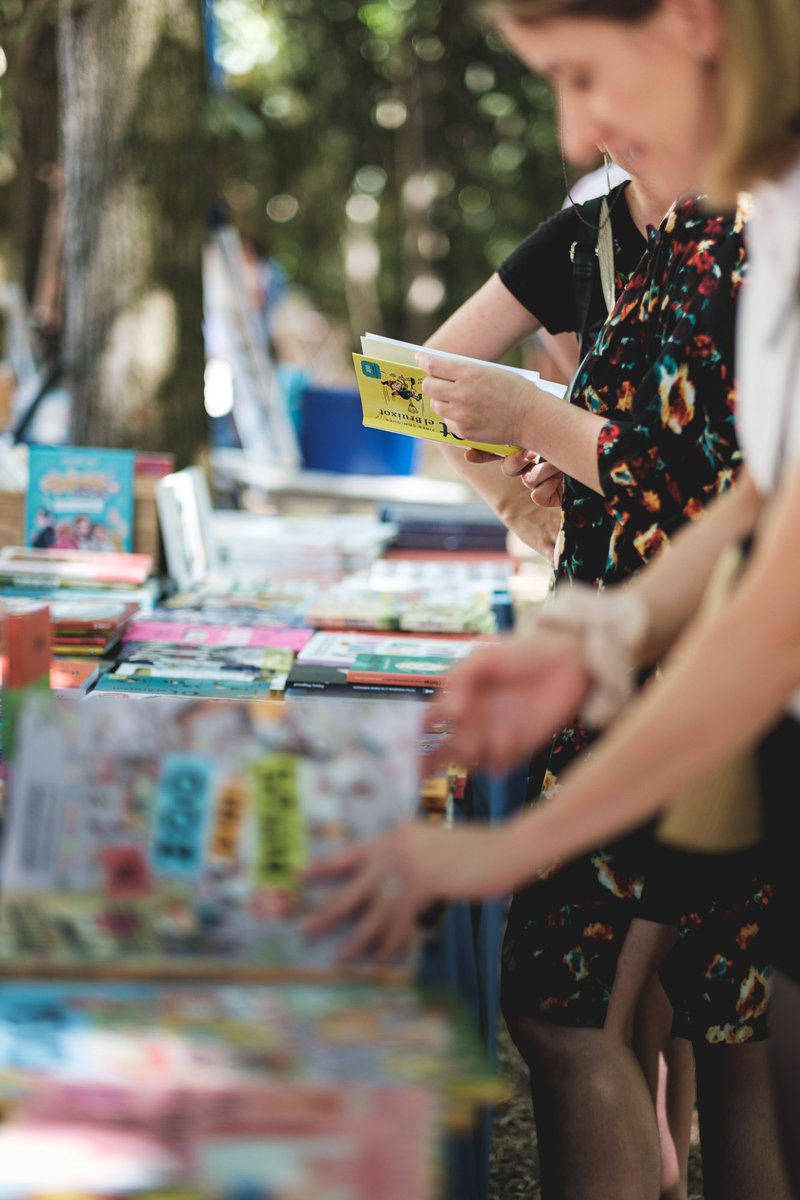 DaliaAdillon's tweet photo. Que bé que ens ho vam passar aquest dissabte al taller Llibre-Acordió!   En el marc del Festivalet Literari Estiu a La Fàbrica, organitzat per la @fundaciommp vam compartir un matí ple de literatura, creativitat i natura! Va ser un matí preciós! https://t.co/dihei0w4NN