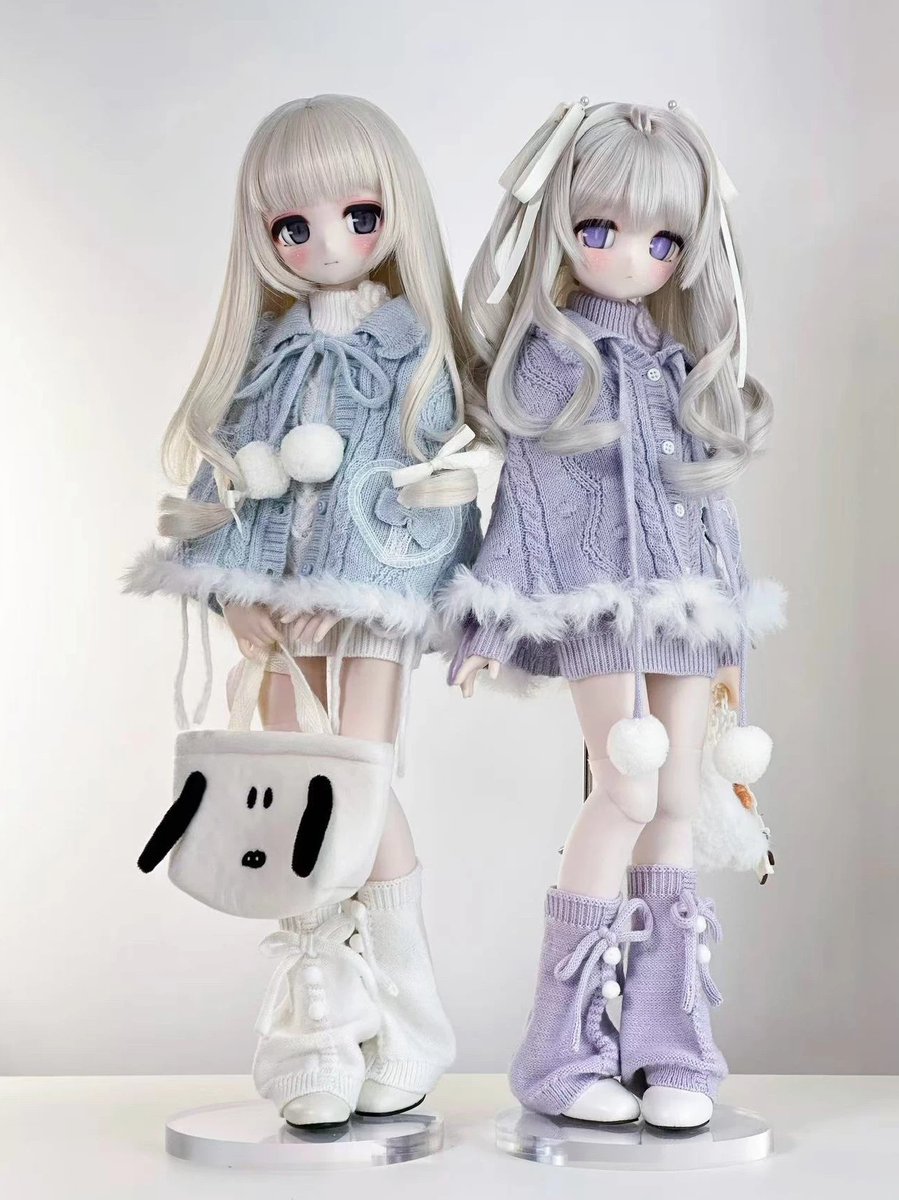 Lim59105676's tweet photo. 静かに雪が降る冬の午後、❄️ 
ふわもこニットを着た少女が佇む。🧸 
舞う雪のように軽やかな、甘い冬の一着。✨ https://t.co/jBB5Zy481E
