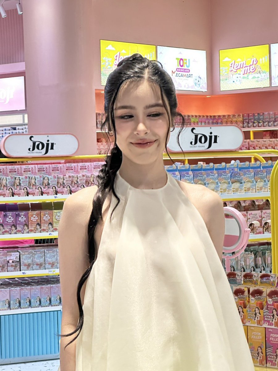 PattiesPatmeme's tweet photo. ขอให้วันนี้น้องพีมีแต่พลังงานดี ๆ

LEMON ME X PP PUN

#TofuFestwithPunpreedee https://t.co/WDezIdugoO