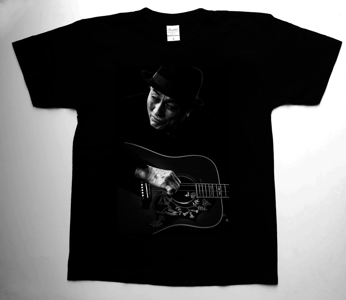 ShigeoKikuchi's tweet photo. 8/2新宿LOFTのイベントで
ZAZEN BOYS
OLEDICKFOGGY
友川カズキ
マチダ地蔵尊
のTシャツを販売します。 https://t.co/FIC9Pe8oO1