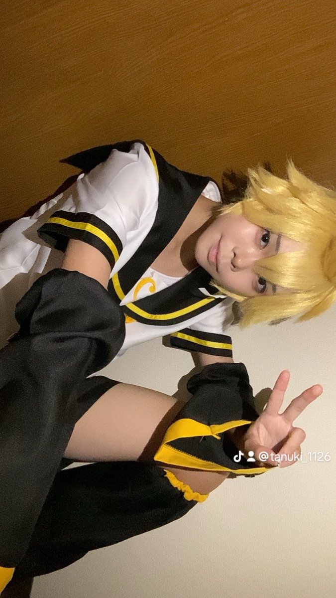 0918tanuki_1126's tweet photo. レンくん思ってた以上に好評でうれしい😭😭
 #cosplayㅤ https://t.co/x5DAS2rsPF