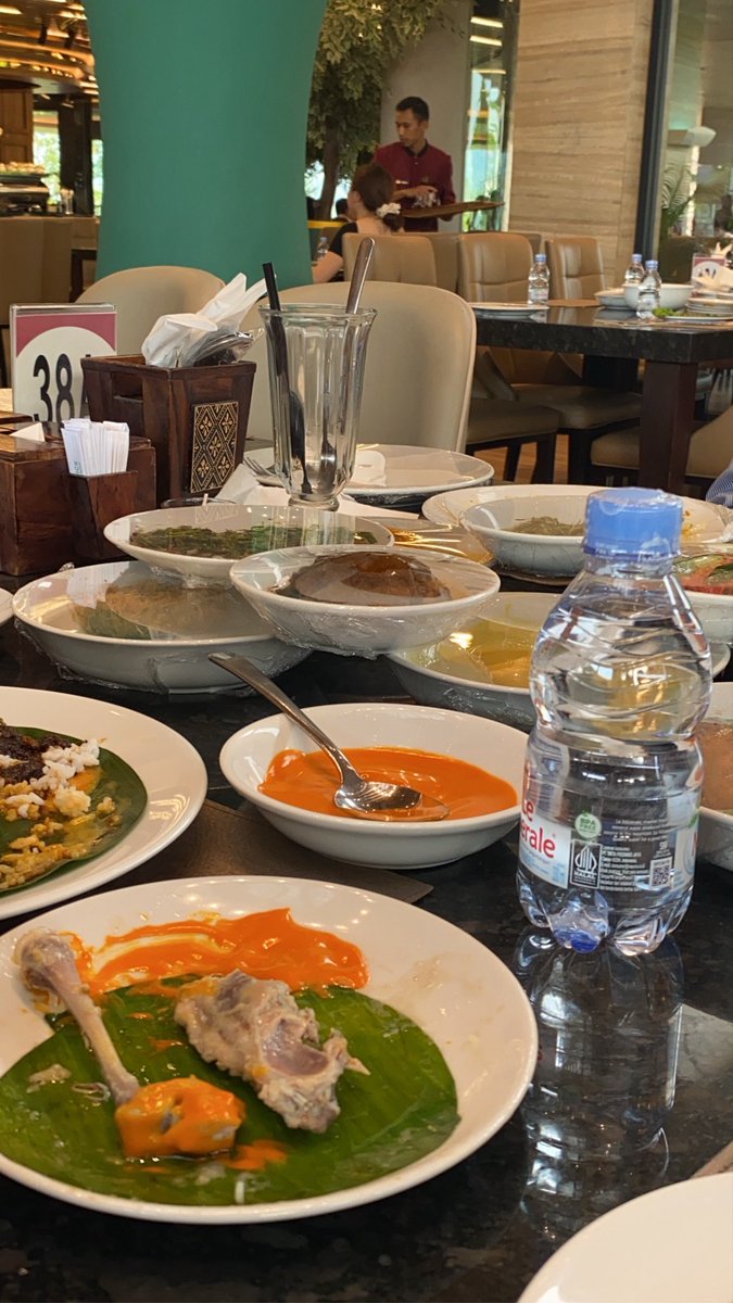 caathekitty's tweet photo. hyy pagi sore lagii🍽️😋 https://t.co/EoRJHjyfHf