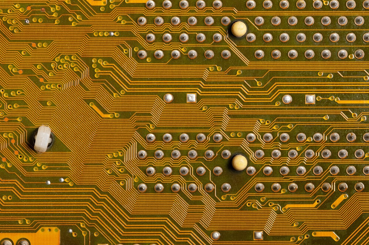 OmdiaHQ's tweet photo. #DDIC prices are rising due to tightening foundry capacity and rising upstream semiconductor manufacturing costs.  Omdia notes that persistent cost increases and supply reductions will continue to drive prices up. Read more: https://t.co/3GphQJa8tS https://t.co/2CtWJV2FOX