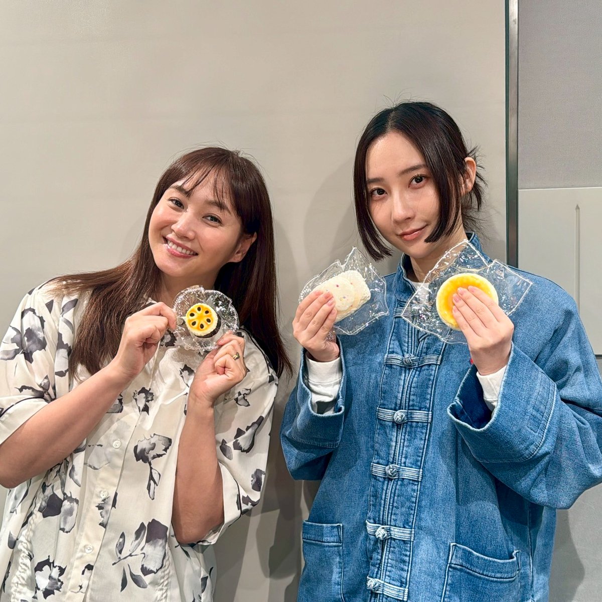 mikity954's tweet photo. 藤本美貴『ワタシのごほうび時間』
毎週土曜日20時～放送中✨  

今週のゲストは、#ファーストサマーウイカ さん！ 

手に持っているのは、最近ウイカさんがハマっているモノ・・・⁉️

ラジオやradikoでお聴きください🎶
https://t.co/wJTZXu0F4l 

#藤本美貴 #サボリーノ https://t.co/CAsDKKkZgN