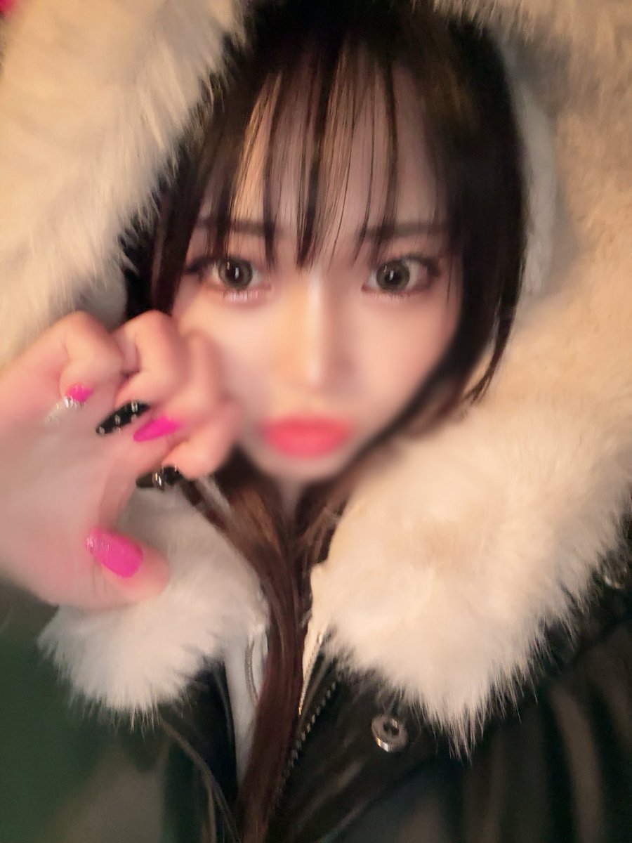 nakocha_nn's tweet photo. 7/10 しゅ！！！🩷️
夏なのに冬服過去投稿‼️笑
今日すっごく暑いね🥵
冬が好きだから夏は大変😰
熱中症にはみんな気おつけようね💦
今日もいます!!
元気にいっぱい待ってます☺️🤍
@sovr75 https://t.co/Z7JR7KPX4H