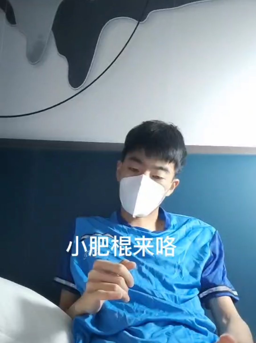 e4wh6's tweet photo. 曾经的饿了么巨根直男，最近又火了，合集已更群内，很多是长视���还会粗口
#直男崇拜 #直男爹 #饿了么直男 #直男飞机 #直男自拍 https://t.co/8ZUENZdeKm