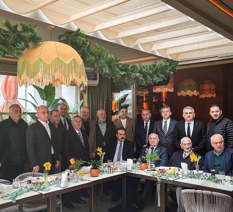 farukcelikcomtr's tweet photo. -Doğduğu göğe yakın toprakların sevdalısı
-Her Artvinlinin İstanbul’da uğrak  kapısı
-Hiçbir ayrım yapmadan herkesin  yardımına koşan
çalışkan,vatanperver İsmet abimizin vefatını büyük bir üzüntüyle öğrendim.
İsmet abimize Allah’tan rahmet diliyorum mekanı cennet olsun biz sizinle hep hayır işlerinde topluma faydalı işlerde bir araya geldik bu iyiliklerinize şahidiz
Ailesine sevenlerine yakınlarına ve tüm Artvinlilere başımız sağ olsun diyor sabırlar diliyorum
Rabbim rahmetiyle muamele eylesin