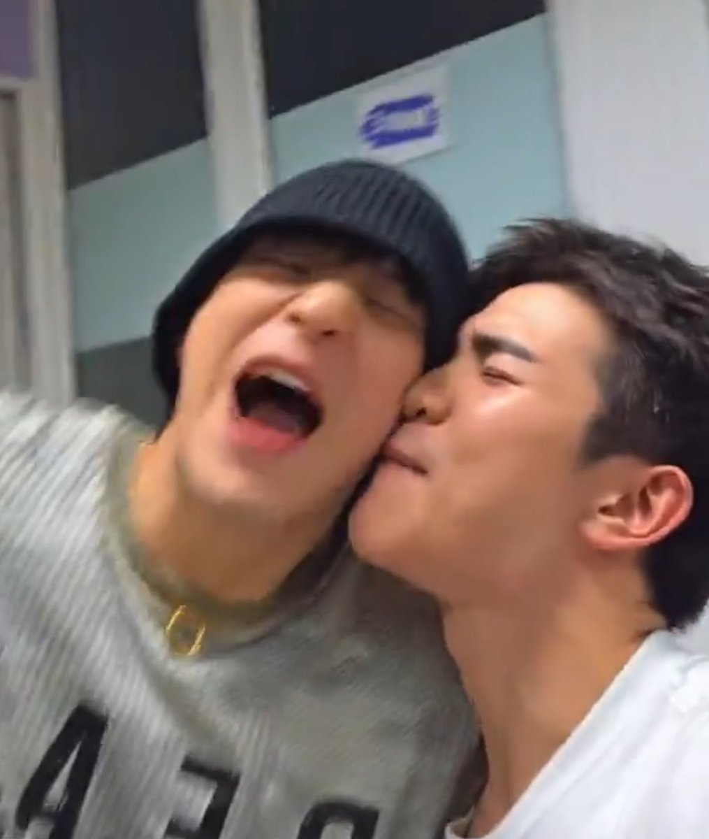 Tearremq_'s tweet photo. ถ้าไม่ใช่โฟ้ดใครจะทำได้อีก https://t.co/INkTyuYBds