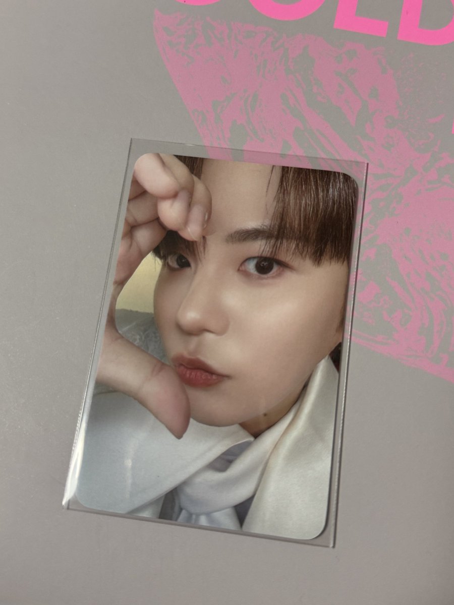 zziwial's tweet photo. 최애포카찜콩 푸하하 https://t.co/aw4Y9bNQpw