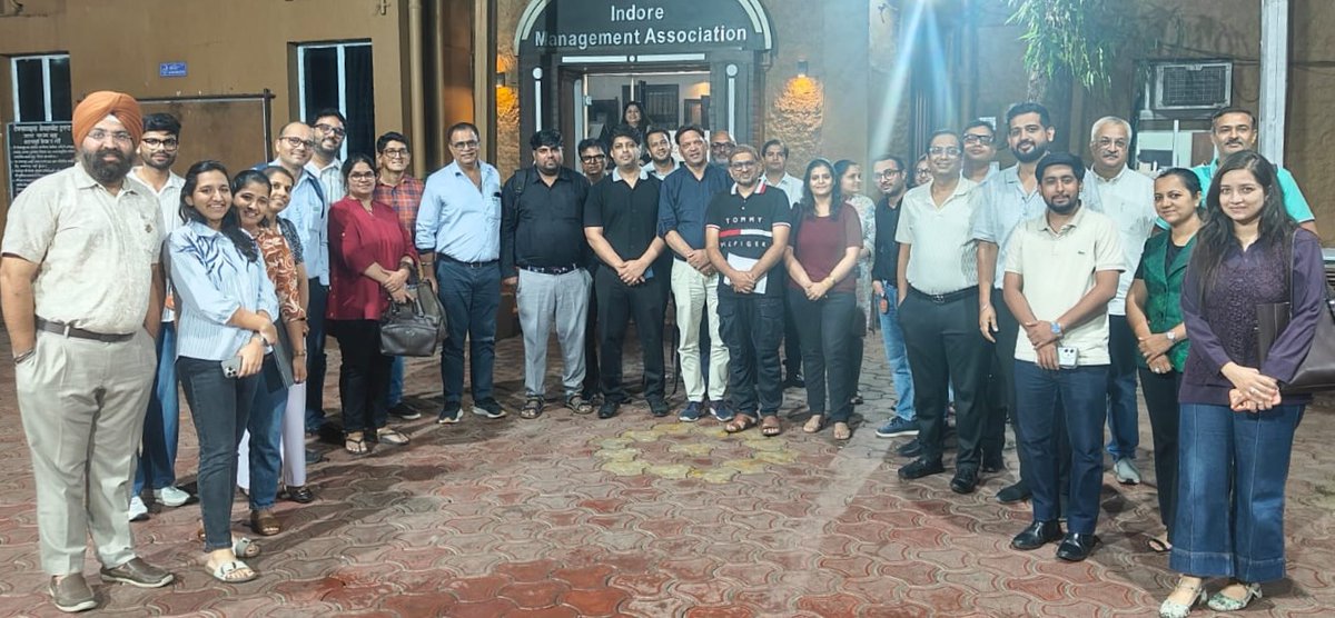 IMAIndore's tweet photo. Exploring the future of productivity with Claude AI! 🤖

✨ Practical insights, smarter workflows, and AI-powered efficiency.

#IMAIndore #ClaudeAI #AI https://t.co/4hWFY4wNLQ