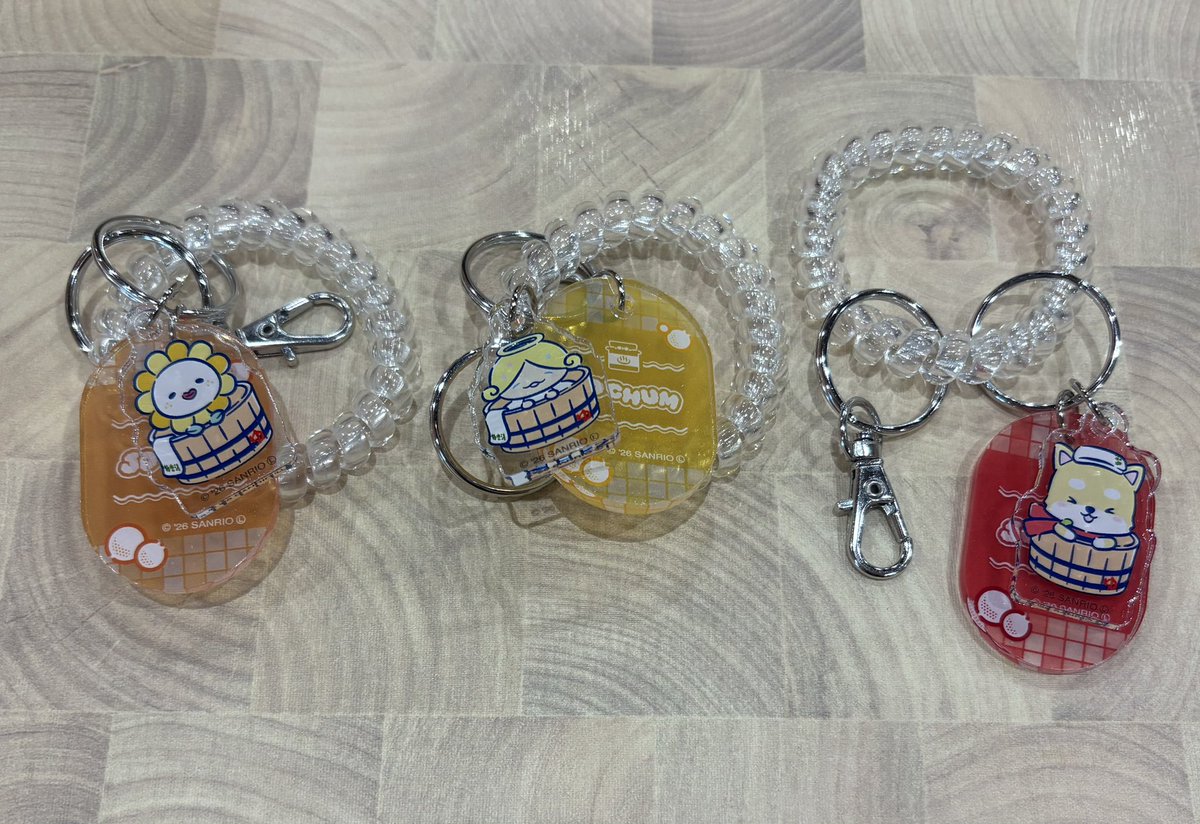 siro_jo1's tweet photo. JOCHUM 極楽湯
JOCHUMプラスセット タオル ロッカー風キーホルダー 

譲 画像
求 RURU ぽぽ

ナゴド両日手渡しまたは郵送希望です！お気軽にお声かけください！

 #JOCHUM交換
 #JO1交換 https://t.co/d5e57kxZMX