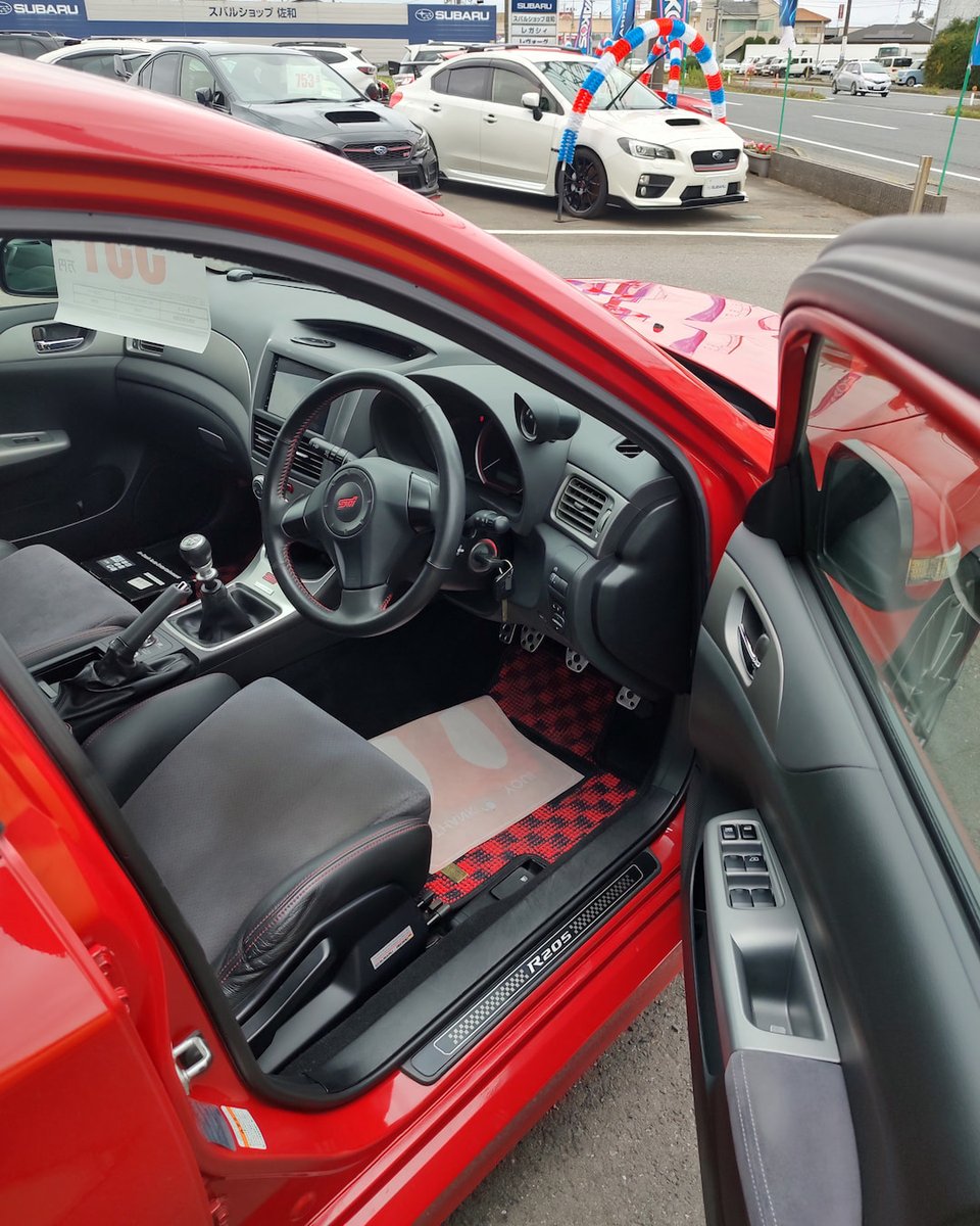 GarageEastJapan's tweet photo. #スバル #インプレッサ ハッチバックSTI #R205 ライトニングレッドです
昨日は動画投稿時にかなり色が薄く出てしまいました。実物はこちらの色が近しいと思います
2010年に400台限定で販売されたR205。そのうちライトニングレッドは17台しか販売されていないかもしれない超レアな1台ですね
#subaru https://t.co/oYtqiUmUOz