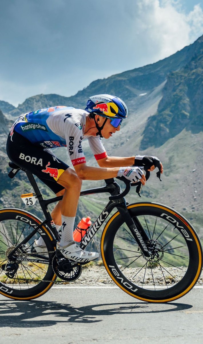 Arcalis1997's tweet photo. Florian Lipowitz 📸 by Chris Auld
#TourDeFrance #Stage6 https://t.co/VB3VyMtqNT