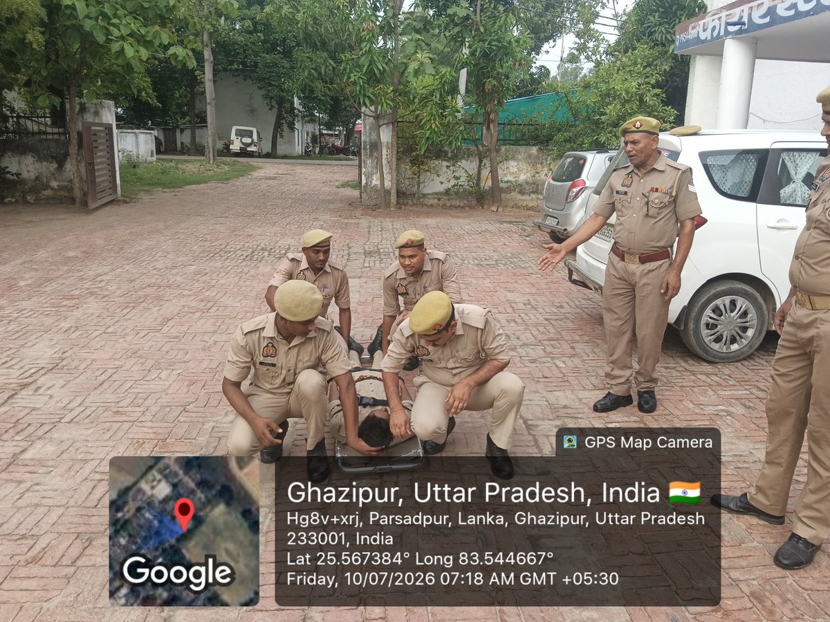 ghazipurfire's tweet photo. श्रीमान पुलिस महानिदेशक,#fireserviceup महोदय के आदेशानुसार एवं #cfogzr के निर्देशन में दि0-10/07/26 को जनपद गाजीपुर के सभी फायर स्टेशनों पर स्ट्रेचर ड्रिल एवं  फायर उपकरणों के रख-रखाव एवं संचालन का अभ्यास कराया गया।
@AdminGhazipur 
@ghazipurpolice https://t.co/vSObGKckCw