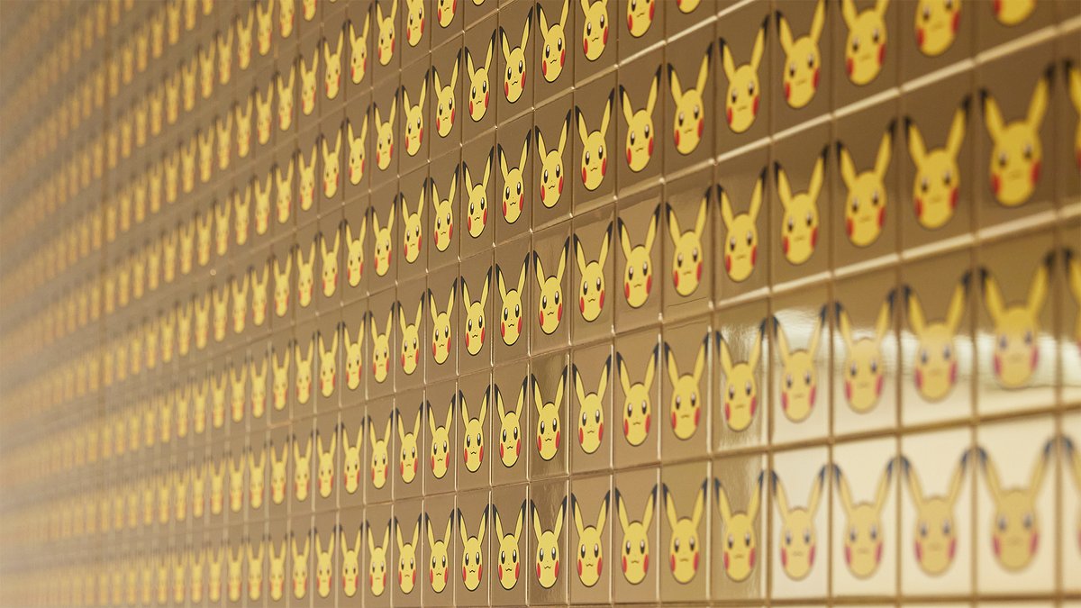 poke_times's tweet photo. ／
西日本地域最後の開催！
ポケモン×工芸展 in #広島県立美術館
本日からスタート🏃
＼

パルデア地方で、仲間と冒険の旅に。

色鮮やかなガラス作品が新たに登場🙌
繊細な技法を、現地でじっくりご覧ください。
https://t.co/yBxLAUhth7
#ポケモン工芸展 #pokemonxkogei https://t.co/OTdYhOSgdl