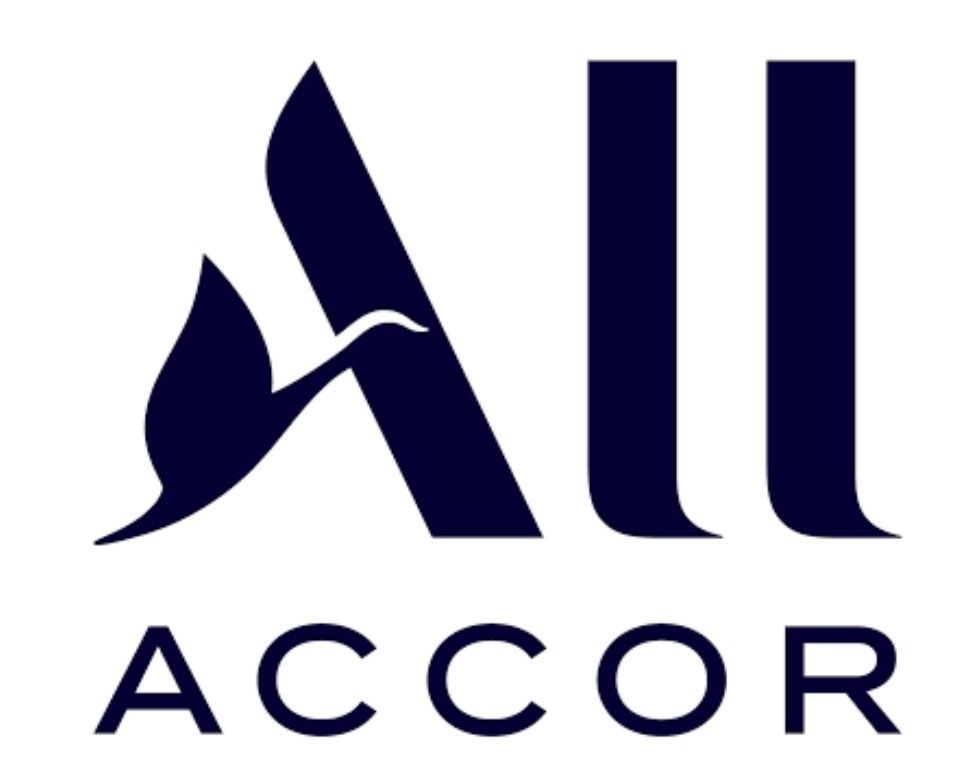 centurion_engnr's tweet photo. AMEXカードで2026年秋に新たにホテルメンバーシップステイタスを追加する「ALL Accor」
ラッフルズ、フェアモント、ソフィテル――こうしたアコー系の高級ホテルが、上級会員扱いになる
日本でもフェアモント東京やスイスホテル南海大阪、2028年開業予定のラッフルズ東京が名を連ねる

プラチナ・カードでALL Accorのゴールドステータスが付与される(センチュリオンはプラチナステータス)
本来は年数十泊を重ねてようやく届く会員資格だ

ゴールド特典：
・客室の無料アップグレード
・アーリーチェックイン／レイトチェックアウト
・到着時のウェルカムギフトとドリンク
・3日前までの予約なら満室でも部屋を確保
・ポイント約48%増

プラチナ特典（ゴールドに加えて）：
・年2回のスイートアップグレード券
・エグゼクティブラウンジの利用
・アジア太平洋の対象ホテルで毎日の朝食無料
・ポイント75%増

一枚のカードが、泊まるほど旅の格を静かに底上げしてくれるのだろう