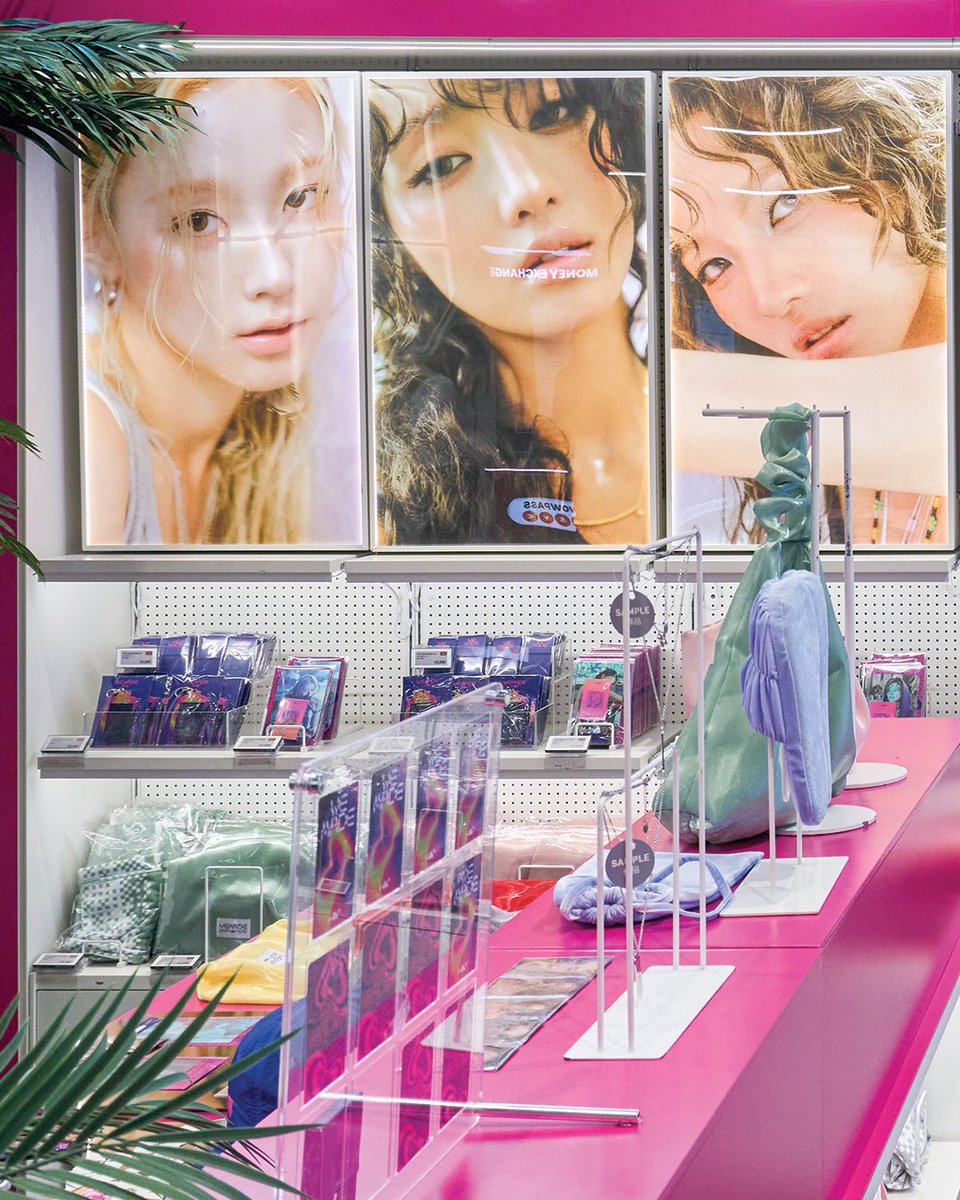 LINEFRIENDSinfo's tweet photo. [📸POP-UP Photo] i-dle 9th Mini Album [We made] POP-UP
네버랜드를 위한 특별한 순간들💜
케이팝 스퀘어 홍대에서 만나보세요 ✨

SEOUL
📍 K-POP SQUARE HONGDAE
🗓️ 2026.07.10 - 2026.07.19

❤️‍🔥Special Gifts
 - 팝업 오피셜 MD 5만 원 이상 구매 시 포토카드 랜덤 1종 증정
 - 팝업 오피셜 MD 10만 원 이상 구매 시 가챠 1회 참여 기회 (1인 1회)
* 선착순 한정 수량, 소진 시 종료

#idle
#We_made
#Gimme_Dat_Love
#아이들팝업 #idle_PopUp
#md #linefriends_square