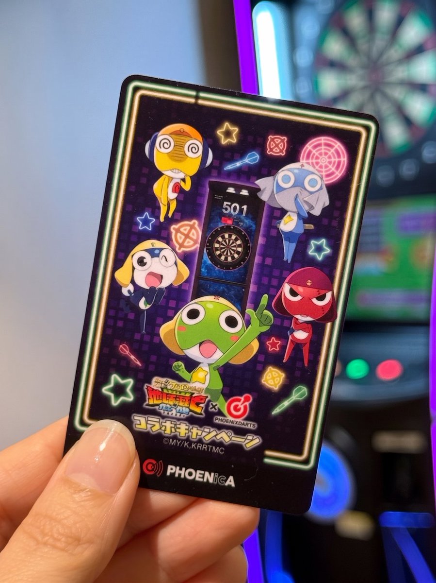 PhoenixdartsJP's tweet photo. ◥◣#ケロロ軍曹 コラボキャンペーン◢◤
~第2弾実施中であります！~

今回のSNSキャンペーンの賞品は。。。

・ダーツセット🎯
・限定PHOENicA 💳
を抽選で10名様にプレゼント！

≪応募条件≫
①本アカウント( @PhoenixdartsJP )をフォロー
(すでにフォローしている方も対象になります!)
②この投稿をリポスト！

忘れないように今すぐ応募がおススメですぅ🔰

#ダーツ
#フェニックスダーツ
#キャンペーン
#SNSキャンペーン