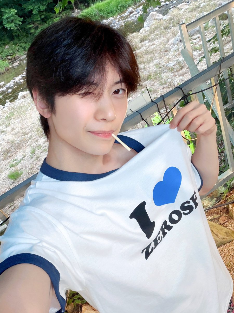 checkiam_'s tweet photo. 𝐙𝐄𝐑𝐎𝐁𝐀𝐒𝐄𝐎𝐍𝐄 𝟑𝐑𝐃 𝐀𝐍𝐍𝐈𝐕𝐄𝐑𝐒𝐀𝐑𝐘

I 💙 ZEROSE #석매튜 https://t.co/B1iKRZ50vH