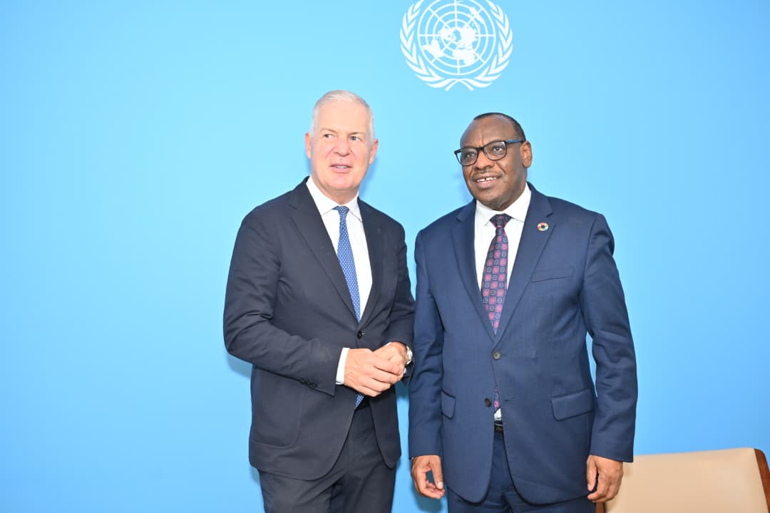 ECA_OFFICIAL's tweet photo. 2/2 ...Discussions focused on creating an enabling environment for greater private sector investment across #Africa by leveraging ECA's policy expertise &amp; ICC's global business network. Together, we can accelerate sustainable growth &amp; shared prosperity. @iccwbo @ECA_OFFICIAL https://t.co/TscTjKUUpV