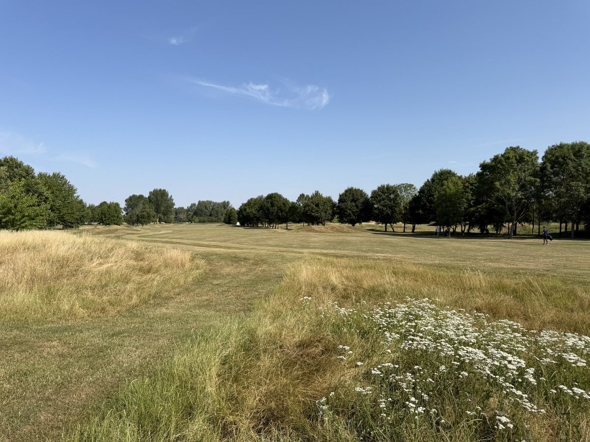 BourneTownFC's tweet photo. Checking in for the Golf day! 

#UpTheWakes https://t.co/6uORJ7nwlp