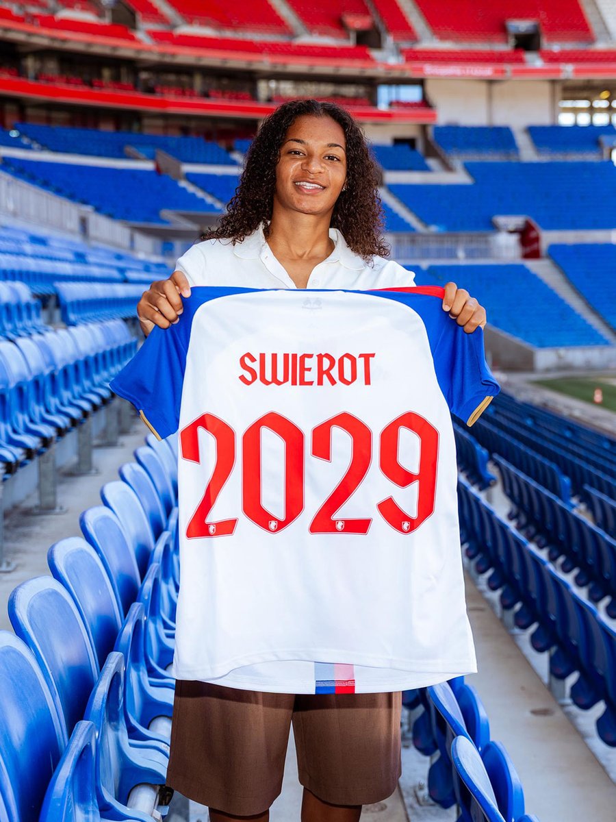 ol__lyonnes's tweet photo. Julie Swierot prolonge jusqu'en 𝟐𝟎𝟐𝟗. 😍 https://t.co/QDPsfWzhTd