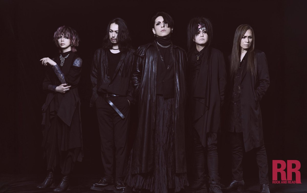 rock_and_read's tweet photo. 【RR125コンテンツ紹介その10（ #lynch. ）】『『CLIMAX』全曲解説』ニューアルバムのタイトルは『CLIMAX』、すなわち「最高潮」。SEを含む全10曲、バラエティに富みつつも攻めた曲のみで構成。20周年を経てなお攻撃的に突き進むlynch.の５人にアルバム全曲解説してもらった。
https://t.co/WLIuXsv87I https://t.co/0VQAzr3hZA