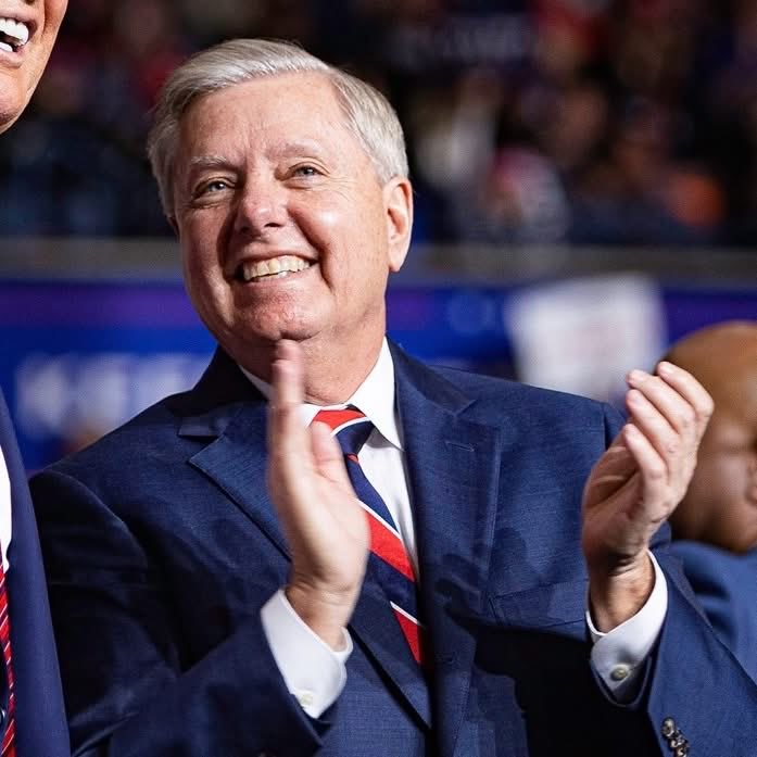 BasilAlyousef's tweet photo. رسمياًً السيد ليندسي غراهام  @LindseyGrahamSC صديق!

Mr. Lindsey friend of new #Syria https://t.co/3ztyqgOnhk