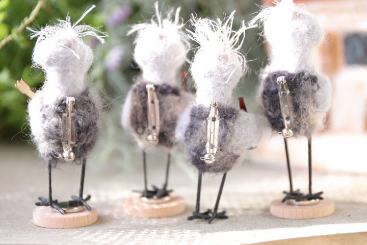 fluffy073's tweet photo. 明日から　#handmadeinjapanfes
#ハシビロコウ　置物にもなるブローチは、今回は4🐦羽
気になる方はお早めにお立ち寄りください！

📍HandMade In Japan Fes’ 2026
🗓 7/11(土)・12(日)
📍東京ビッグサイト
📍ブース：J-178・179

@hmj_fes
@Creema_jp https://t.co/VmhnvlqxLF