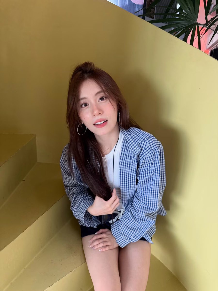 FondNattichaFC's tweet photo. [ fondnatticha's post on IG ]

kub ;-;

— follow FOND : https://t.co/ghPZ0rc7Pd

#FONDnatticha
#ฟ้อนด์ณัฐทิชา — 1 https://t.co/VXXl0kmeIN