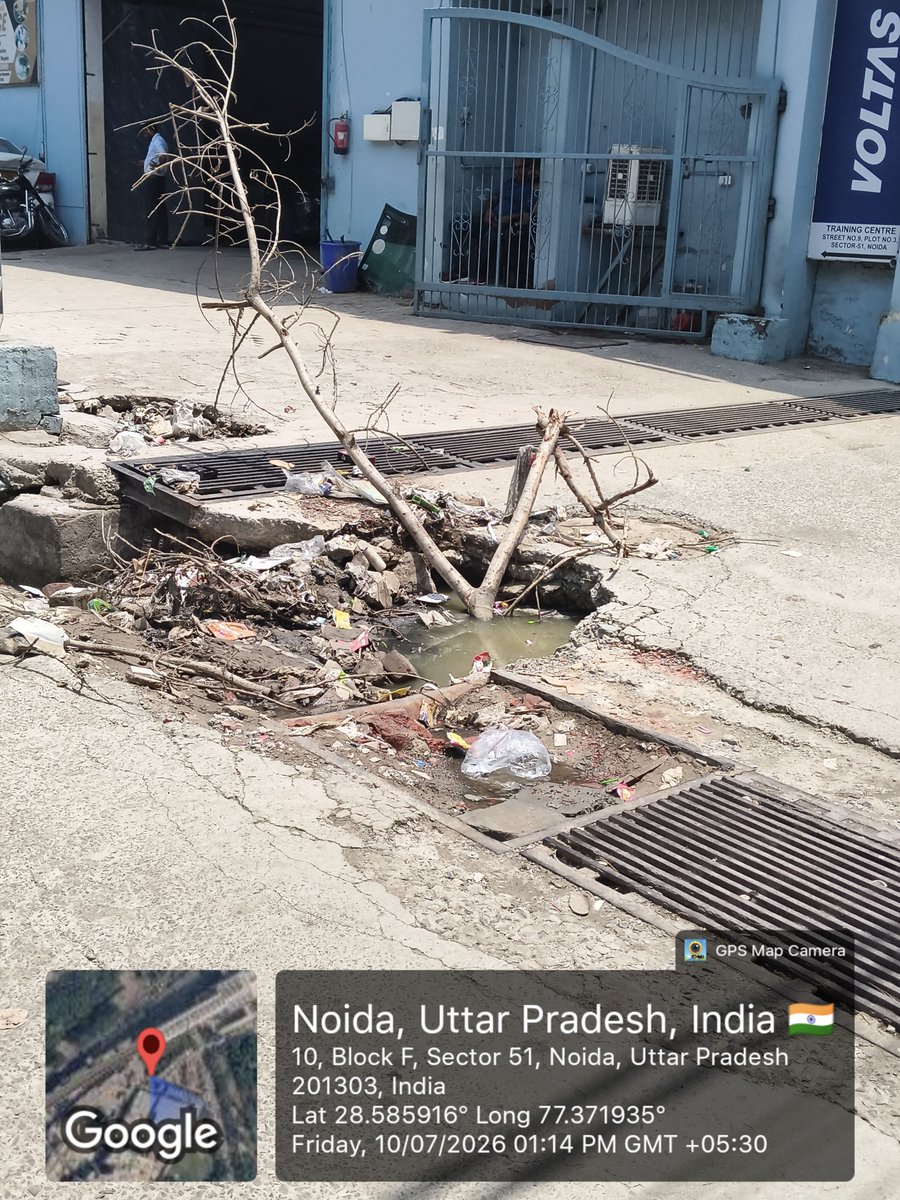 sovindrayadav94's tweet photo. सेवा में @CeoNoida @noida_authority @InduPrakashPCS गली no 9 में सीवर लाइन क्षतिग्रस्त हो चुकी है कोई बड़ा हादसा हो सकता है कृपया करके उचित कार्रवाई करे,, आपकी अति कृपा होगी🙏 होशियारपुर https://t.co/KI4oDLKuvn