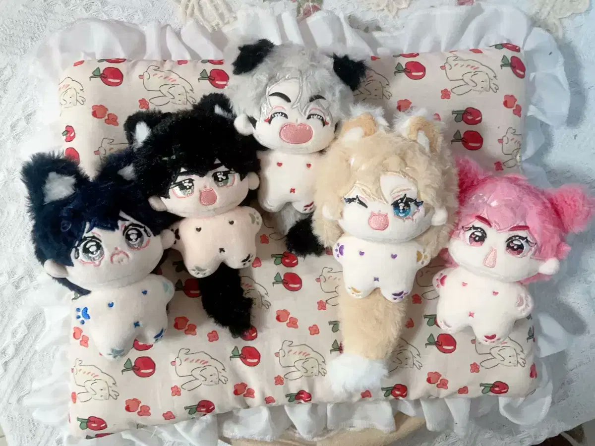 xtrid_'s tweet photo. lf kahati help rt thankyew

- payo to secure
- x impatient; from bunjang
- dm/reply to claim
- must take all to push

dm to claim
₱1k ea + fees

x eunho

t. wts lfb plave dolls ph yejun noah bamby eunho hamin dolls https://t.co/qZKhUN4vzX