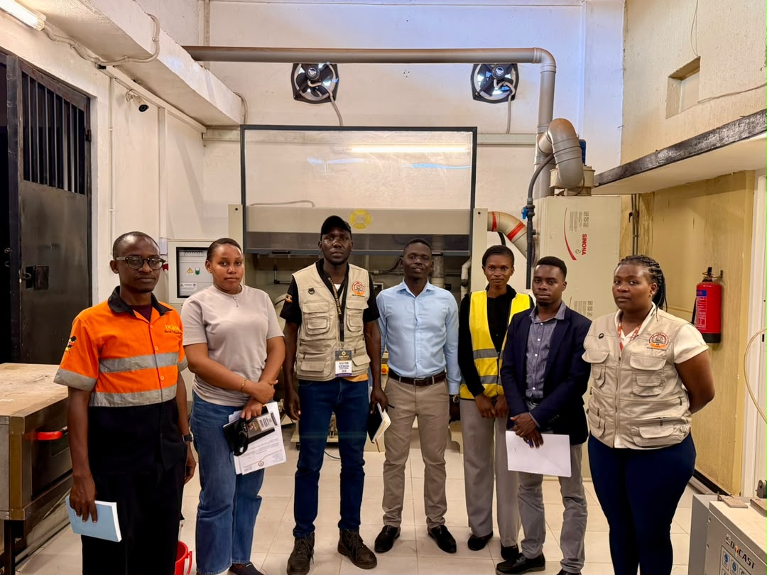 EuroGoldRefiner's tweet photo. operational excellence, safety, and responsible mineral processing. We appreciate the Ministry’s continued support in strengthening Uganda’s mining sector.
#EuroGoldRefinery #MiningUganda #Compliance #ResponsibleMining #GoldRefining https://t.co/y2rEzmBmK3
