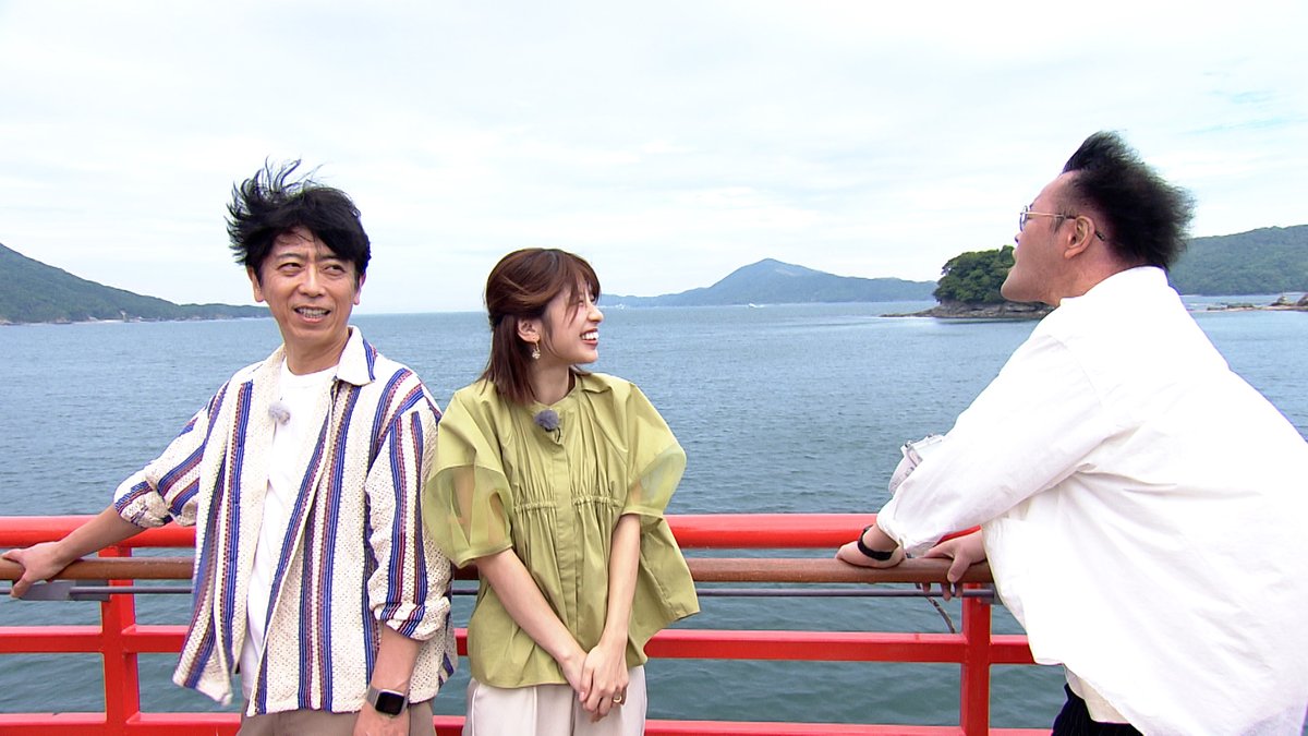 kantele's tweet photo. 👣【#フットマップ】今夜6時30分🗺️

#アインシュタイン と #三重 をフットマップ・中編

大人気リゾート施設で、フレーバーの種類が豊富な海苔＆身体に優しい米麹スイーツを満喫🍦

そして、本格バギーで急カーブ＆急降下のオフロード爆走🚙💥水溜まりに突っ込んで全員ビショ濡れ！のはずなのですが、、、🤔

伊勢に移動して、参道で絶品食べ歩き！
イカの豪快プレス焼きに、濃厚プリンフレンチトースト、新感覚ジェラート���
美味しすぎる��イーツに稲田さんが思わず◯◯しちゃいます😙💕

最後は“海の上の龍宮城”で絶景クルージング🚢イルカ島へ向かいます🎶

見どころ＆飯テロ大渋滞の30分です📺👀

#フットボールアワー　#伊勢グルメ　#おはらい町　#おかげ横丁 #VISON