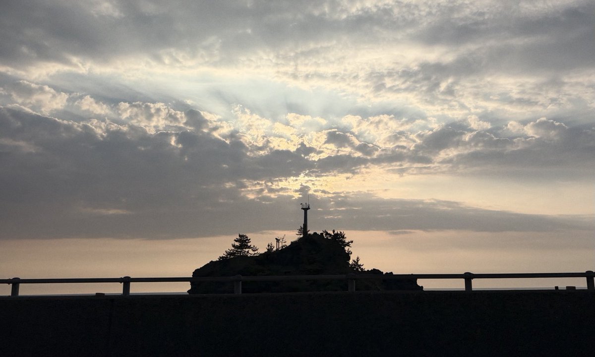 coz_hot's tweet photo. 退勤

夕飯なにしよ https://t.co/O1qiX7ox3a