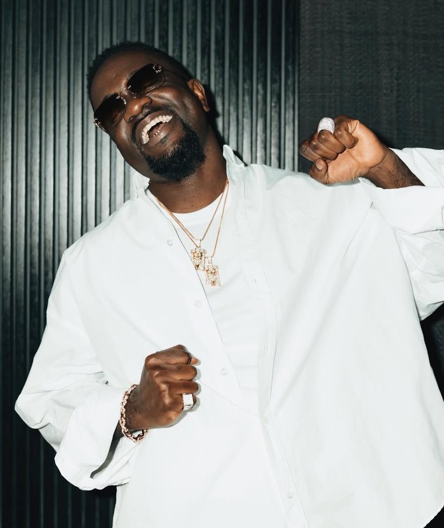DeonnKwesi's tweet photo. Live long King @sarkodie 

#MajorLeague https://t.co/DISSYnr8Cz