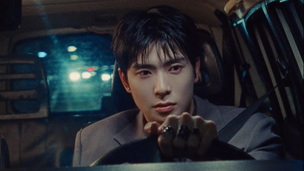 JJHLOOKS's tweet photo. girl this love is 99 degrees

99 DEGREES OUT NOW
#JAEHYUN_99Degrees
#이미완벽한_재현이의_99도 https://t.co/QEWWm7fcDA