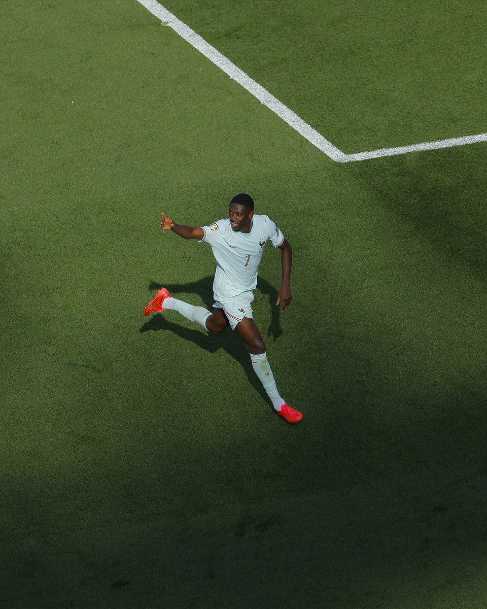 FIFA tweet media