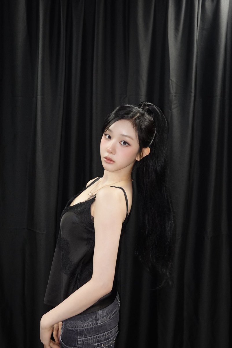 picbaemon's tweet photo. PHARITA WEVERSE UPDATE https://t.co/koWnWmUTJ1