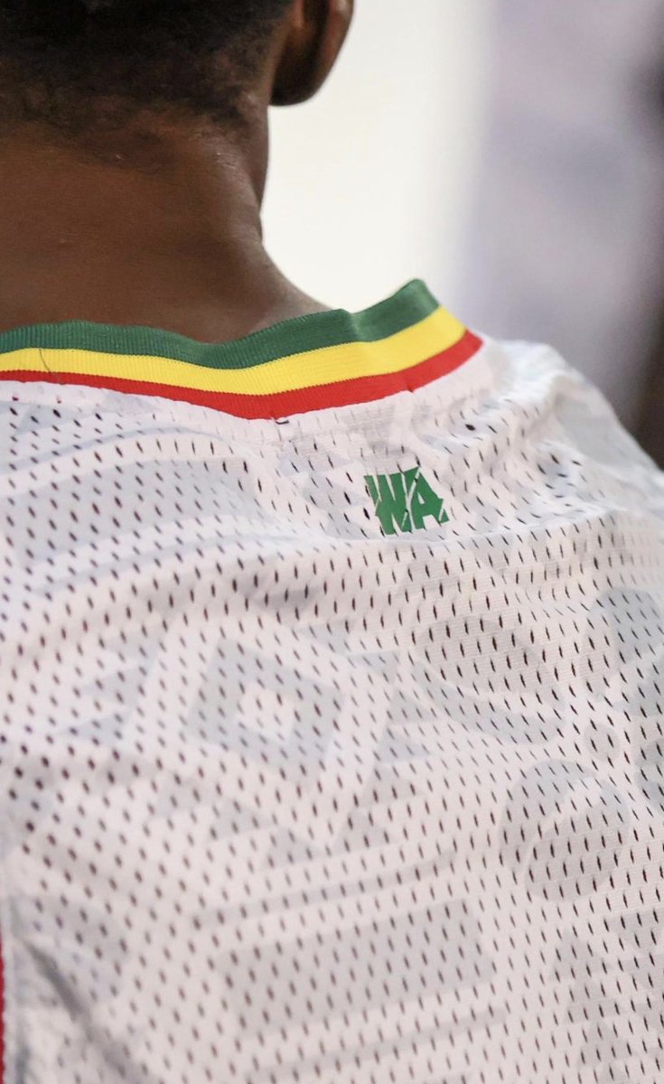 NationMali's tweet photo. 🚨 OFFICIEL : @nationfootmali | WA Team Sport devient le nouvel équipementier des Aigles du Mali pour les 4 prochaines années. 🇲🇱

L’accord prévoit :
-Tous les équipements des sélections nationales fournis sans coût pour la FEMAFOOT ;
-Une contribution financière annuelle ;
-L’ouverture de 3 boutiques officielles (2 à Bamako, 1 à Paris) ;
-15 % de royalties reversées à la FEMAFOOT sur les ventes des produits officiels.

Source : Communiqué officiel de la FEMAFOOT (10 juillet 2026).