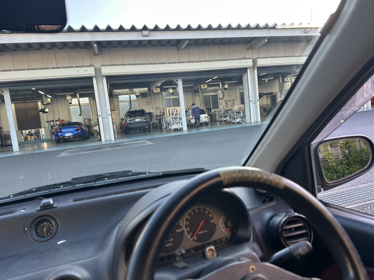 部品取りにディーラー来たらヴィヴィオ入庫しててアツイ🔥