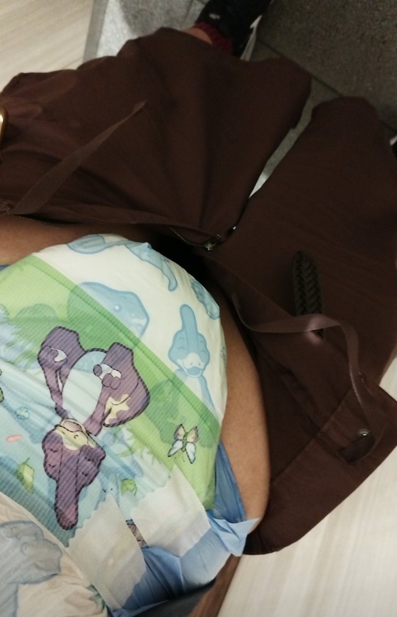 UDON_diaper's tweet photo. 映画見てきます https://t.co/VkDgrqZQjE