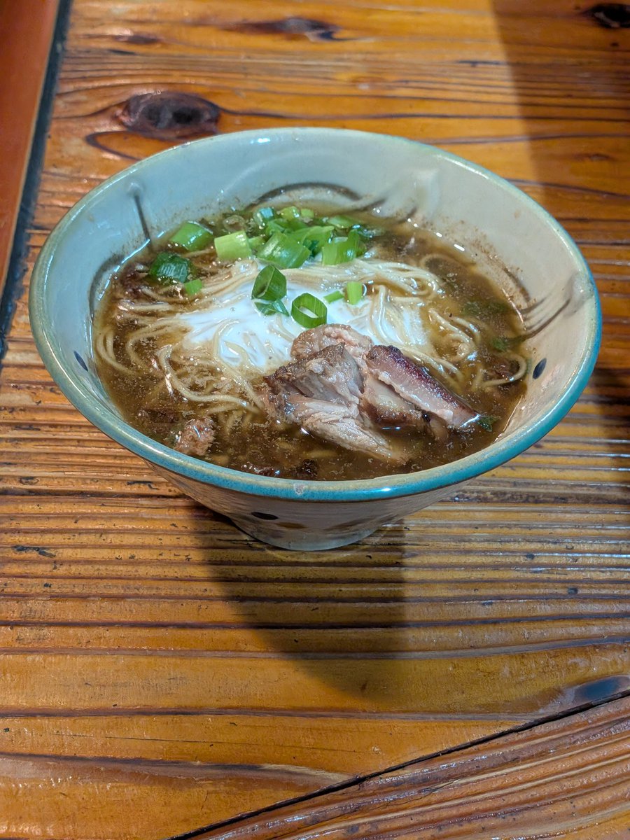 _hashigo_845's tweet photo. 豆乳赤味噌らーめん、つけ麺。
豆腐屋さんの濃厚豆乳と、八丁味噌、湘南手作り味噌󠄀で作った特製味噌󠄀で深い味の味噌らーめんです。 https://t.co/GSwsZha2Yh