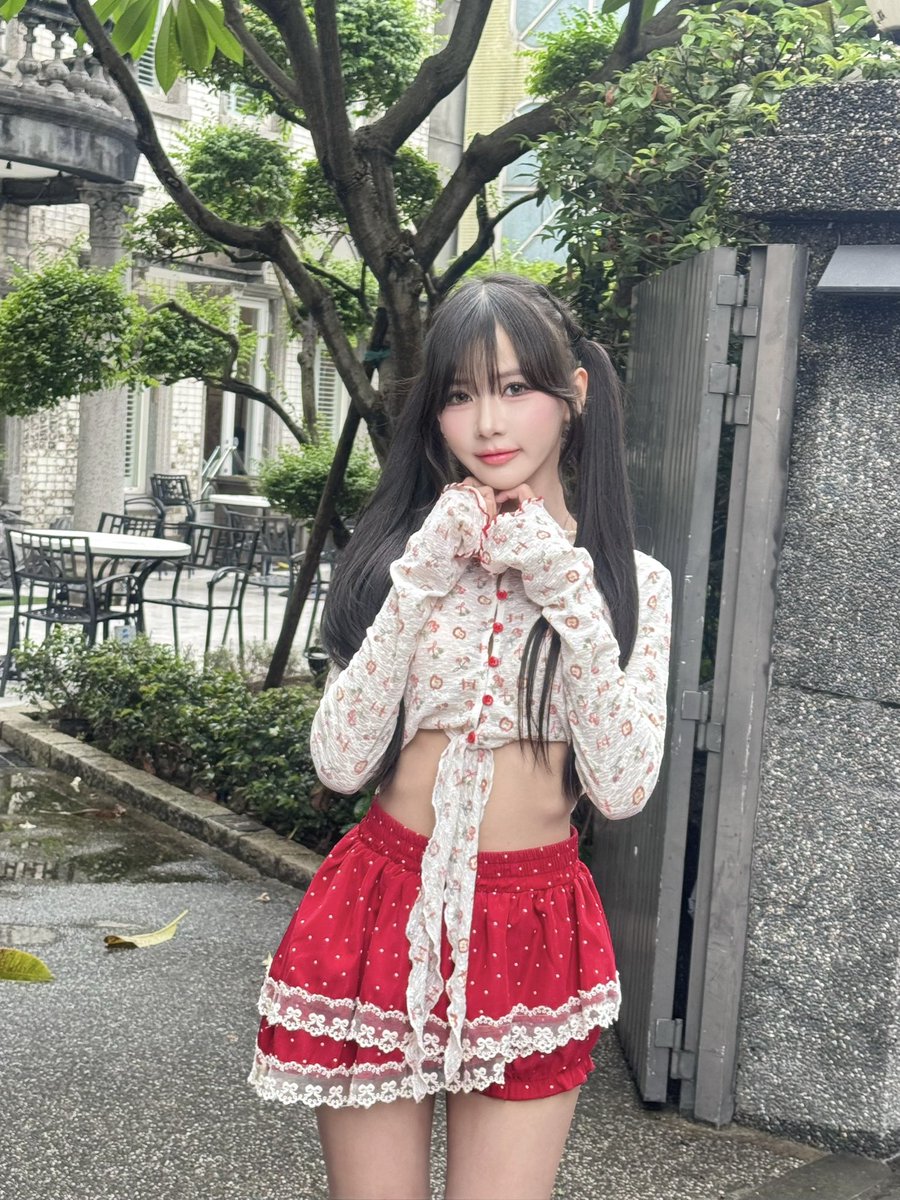 icezu_angevil's tweet photo. พิบุยถึงไต้หวันแย้วว 🌧️🍒

這個週末（六、日）我會參加 CutiVerse EP.2 泰可愛 🇹🇼🇹🇭，也會到 MeloMelo 女僕咖啡廳！
大家一定要來找我喔🥹💕 真的好想大家！ 也很想和大家多聊聊天，期待見到你們～💖
#ANGeVIL #エンジェビル https://t.co/25PG2k71GV