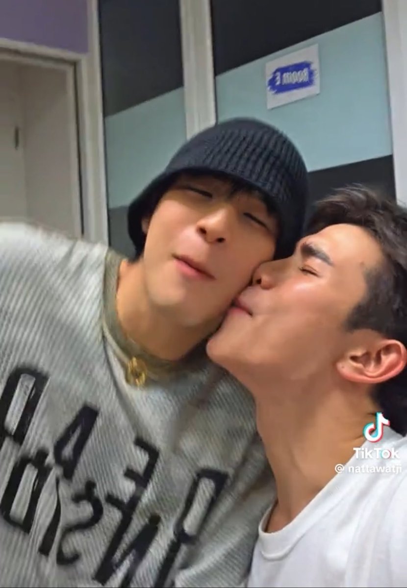 Patch_PK's tweet photo. คือน้องโฟ้ดหอมมาหมดละนะทั้งสกายทั้งนานิอะ 55555555 ถ้าคนไม่คิดอะไรแค่นี้ปกตินะ https://t.co/ovPSYlDzla