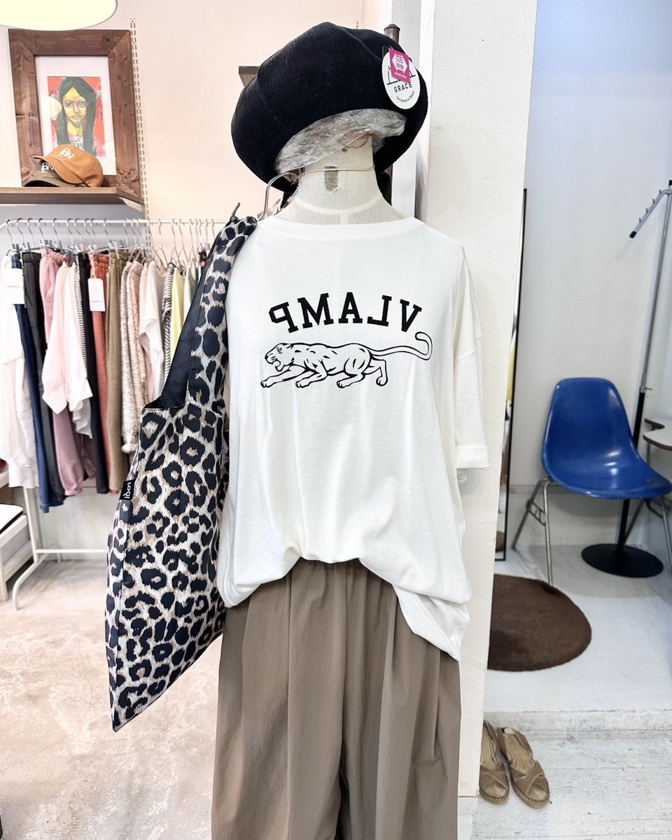 StripeBalloon's tweet photo. 続き→

ボトムはオードリーのタックイージーワイドパンツ♪
こちら接触冷感&amp;撥水素材で涼しく突然の雨にも心強くて◎
おしゃれに機能的が嬉しい♪

各TEE♡再入荷やカラーの追加もあり♪

WEB SHOP
https://t.co/HPCcGNF1uB

ご来店お待ちしてます♪ 

#stripeballoon #岸和田 #春木 https://t.co/q0GcLPrKJs