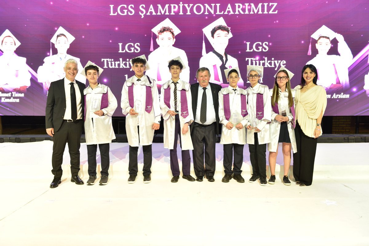 Bursaekspress's tweet photo. LGS Türkiye Birincileri Şahinkaya’dan Çıktı

https://t.co/i5xERQqFTa,
#şahinkaya #bursa #egitim https://t.co/MCdqci2XJt
