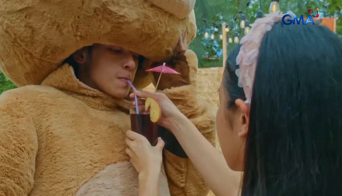 taejincoo's tweet photo. pati pag inom ng iced tea by partner pala?! <3
anguel act of service, bff premium na kala mo 3 months na nagkadevelopan eh hahaha ang OA!!

ANGUEL TO THE RESCUE 
ANGUEL TO THE RESCUE 
#GueGelSavingGVResort https://t.co/PRmGuz3LDN