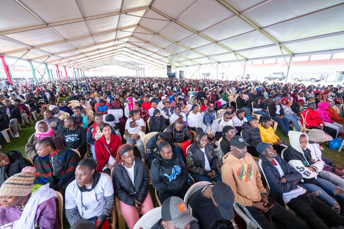 WilliamsRuto's tweet photo. Launched the second phase of the National Youth Opportunities Towards Advancement (NYOTA) programme's business support component, disbursing more than Sh3 billion to over 122,000 young entrepreneurs, each receiving KSh25,000. https://t.co/Qb8YmhgWdS