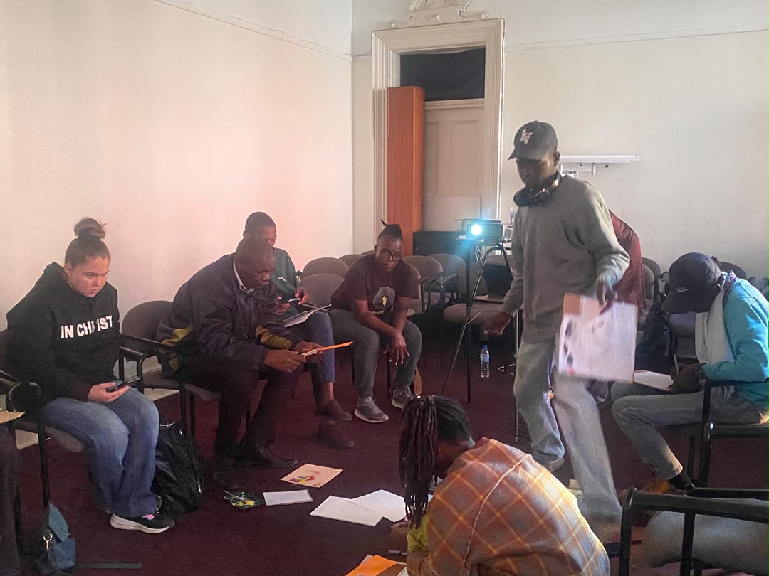 BYOgallery's tweet photo. 1/2 Currently happening at @BYOgallery, a Master Class on working with archives led by the visiting artist-in-residence, Onyeka Igwe, from Nigeria.
#BYOgallery https://t.co/2DLUgEDn0q